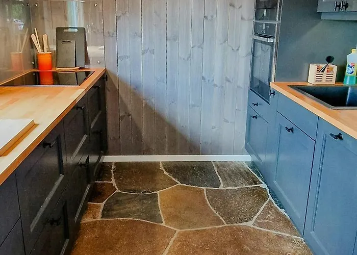 Mountain With Panoramic Views In Brakastolen Semesterbostad