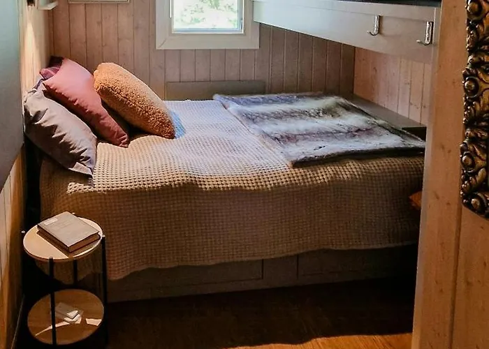 Mountain With Panoramic Views In Brakastolen Semesterbostad *